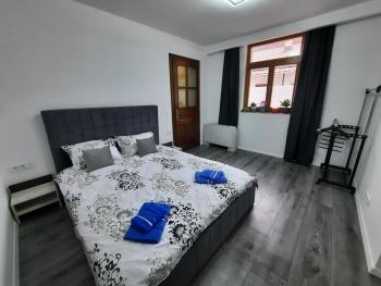 House Side by Side, Braşov (photo 2)