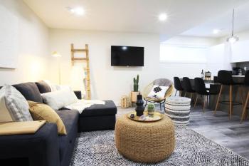 Executive Bsmt Suite, King Bed, 5 min to DT & Whyte Ave, Sleeps 6!, Edmonton (fotografie 2)