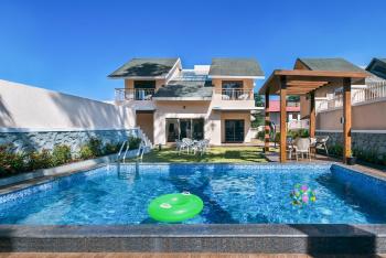 Sunshine Brooks by StayVista - Experience modern & plush interiors, A private outdoor pool,A quaint gazebo & Indoor games, Panchgani (fotografie 2)
