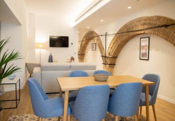 nQn Aparts & Suites Sevilla, Seville (photo 2)