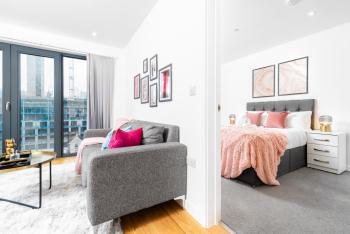 Candy Suite - 5 mins to Bullring Mall and New Street Station, Birmingham (photo 2)