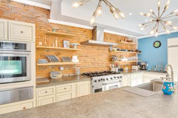 Spacious Oasis - Parking, Private Patio & Roofdeck, Filadelfia (zdjęcie 3)