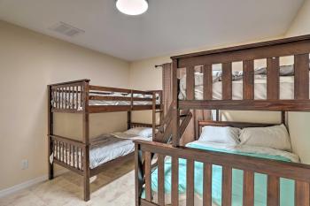 Heated Pool & Spa, 4 Mi to Beach: Seminole Home, Seminole (фото 3)