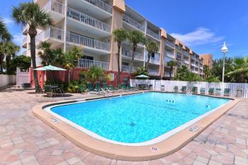 Escape to Beach Oasis! New Management! Updated Beachside Condo with Heated Pool!, Clearwater Beach (foto 4)