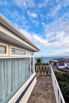 Spacious home with panoramic sea view, free parking EV & large garden, Mousehole (fotografie 5)