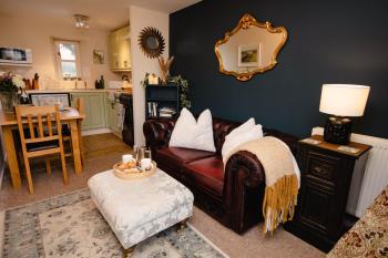 Stable Cottage - Rudge Farm Cottages, Bridport (photo 3)