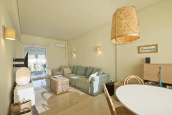 LucyZen! Stylish Apt, Athenian Riviera, near beach, Athens (photo 2)