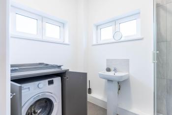 The Eldern - Spacious, Netflix, free Parking, close to A1, Peterborough (photo 5)