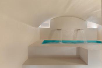 Design apartment with private pool in Campo dei Fiori, Rome (photo 2)