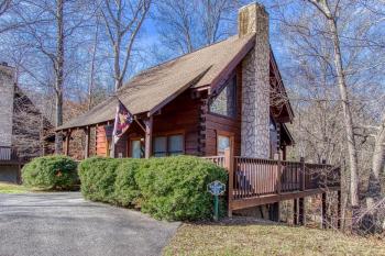 ER83 - Savage Loft - Your Close to the Action Cabin Getaway cabin, Pigeon Forge (photo 2)