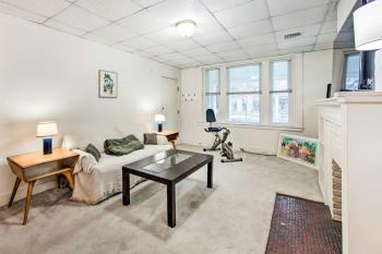 Lancaster Unit with Expansive Covered Porch!, Lancaster (Foto 5)