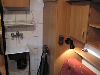 A-klimatyzacja kawalerka mała Halczyna 9 do Centrum 6 przystanków, Cracovia (foto 2)