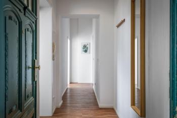 Sonnig & Helle Wohnung Alexanderplatz in 15min zu erreichen, Herthastraße sehr schön und groß für Gruppen geeignet, Berlin (zdjęcie 3)