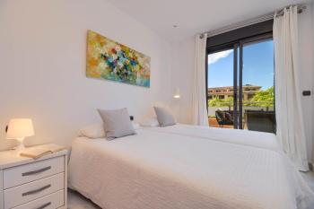 Nuevo, gran terraza con jacuzzi privado y piscina, Platja de l'Arenal (foto 5)