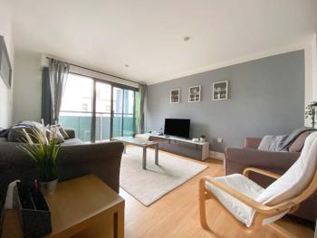 Liverpool One Beautifully Presented 2 Bedroom Apartment, Liverpool (photo 2)