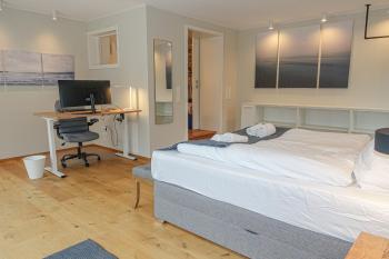 LUXOMES: Design Apartment - Near Airport, Nürnberg (photo 4)
