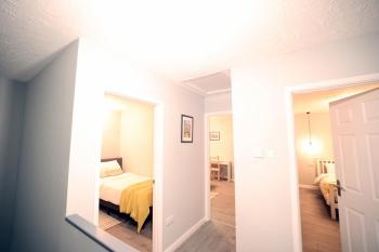 Bath City Skyline Spacious 3 Bed House for family, Бат (фото 4)
