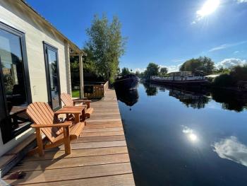 NEW - Private Cabin - on a lake near Amsterdam, Vinkeveen (photo 5)