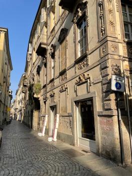 La Casa di Ringhiera - silenzioso appartamento di charme con balcone nel quadrilatero romano, Turín (fotografie 3)