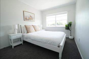 Bright & Central Home, Auckland (photo 3)