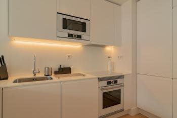 Bright 1 BDR Apartment W/ Pool View by LovelyStay, Lisbonne (photo 4)