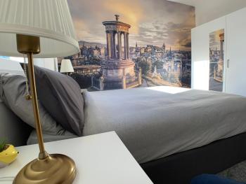 Maria- Bright and Modern City Center Apartment ., Edinburgh (photo 5)