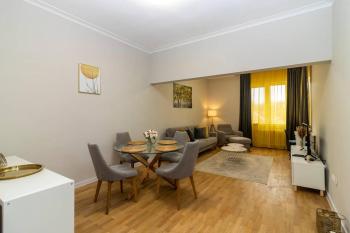 Spacious Aristocratic Apt. with a Colourful View, Sofia (photo 2)