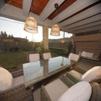 Villa ELi - Luxury Nature Getaway - Strategically located for Beach Exploration - Onsite Power for Electric Vehicle, Fourka (foto 3)