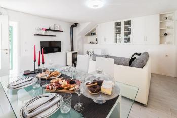 Holiday home Marina-renovated house in city center, Rogoznica (photo 2)
