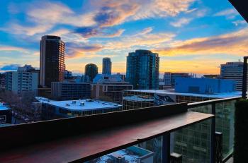 LUXURY DT, 2 Bedroom DEAL, Private Balcony, Full Kitchen, Gym - FREE PARKING, Calgary (fotografie 2)