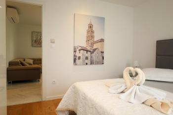 Dalmata D, Podstrana (foto 4)