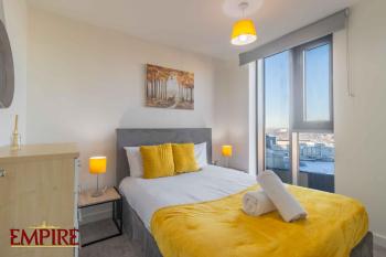 Stylish 2 Bed Apartment on Broad Street!, Birmingham (photo 3)