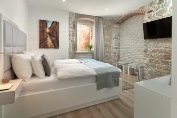 Bernardi Rooms, Split (photo 3)