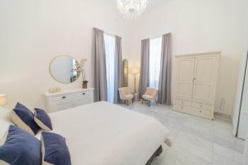 Carmelita Valletta, La Valletta (foto 4)