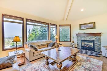 Stunning Sequim Hideaway with Hot Tub and Views, Sequim (fotografie 5)