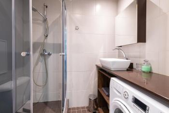 Cozy Stylish Studio Apartment with FREE Parking by Centralapartments, Tallinn (photo 5)