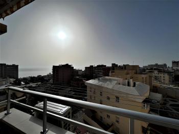 VER7 - Top-Floor Studio with Sea-View Terrace and Pool - Renovated, AC, Lift, Torremolinos (zdjęcie 3)