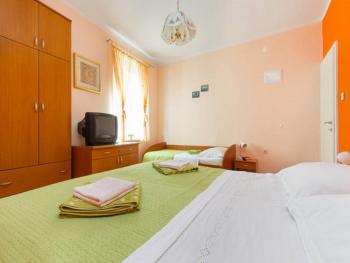 Studio apartment Josip, Split (photo 4)