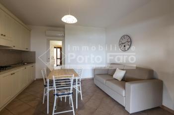 L325 - Bilocale con giardino e vista mare panoramica a Porto Mannu, Palau (foto 3)