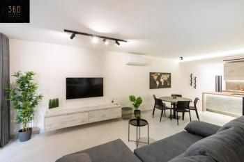 Beautiful, cozy APT just off the Promenade & WIFI by 360 Estates, Sliema (photo 5)