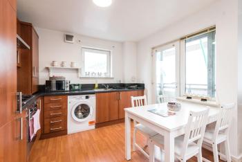 Modern Spacious 3 Bedroom City Centre Apartment - Free Parking - Private Balcony, Edinburgh (fotografie 5)
