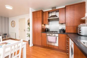 Modern Spacious 3 Bedroom City Centre Apartment - Free Parking - Private Balcony, Edinburgh (fotografie 3)