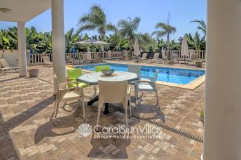 Impressive Villa Exclusive Sea Caves walk to taverns Sleeps 11 Ref 507, Peyia (Foto 3)
