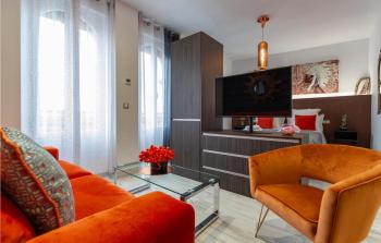 1 Bedroom Stunning Apartment In Sevilla, Seville (photo 2)