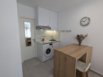 Modern & Cozy Studio w/ Backyard Near City Center, Limassol (foto 3)