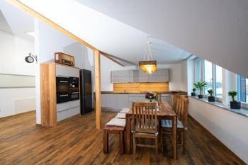 Hochwertiges Apartment / 120m² / Dachterrasse / Parking, Drážďany (fotografie 3)