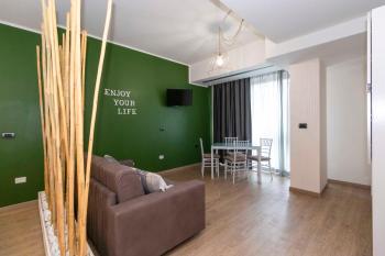 Enjoy Room- Appartamento con parcheggio GRATUITO e COLAZIONE DELIZIOSA !, Turín (fotografie 4)