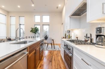 Stylish & Perfectly Located Luxury 2-Bed Townhome, Dallas (Foto 4)