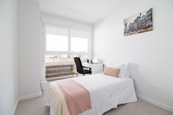 Global Properties, Apartamento con terraza y vistas a la piscina en Gran Canet, Canet de Berenguer (foto 4)