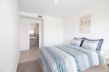 Global Properties, Apartamento con terraza y vistas a la piscina en Gran Canet, Canet de Berenguer (foto 5)